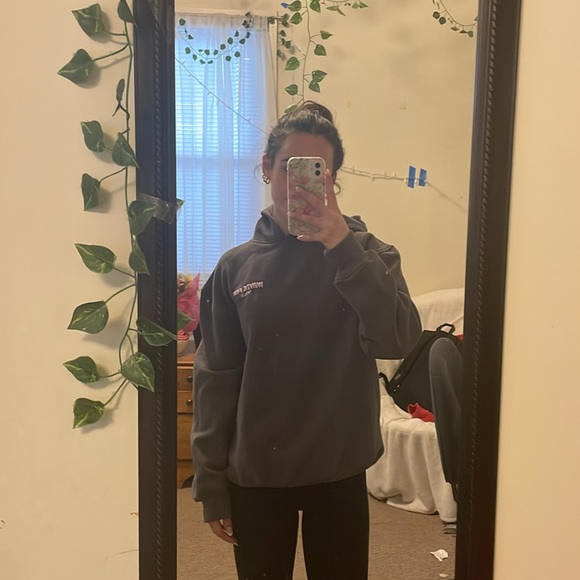 Vol. 3 White fox hoodie - Picture 2 of 3